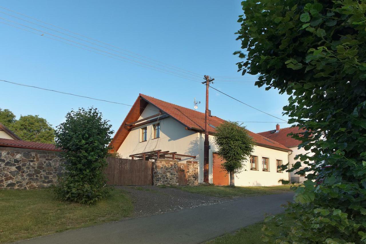 Ferienwohnung Zeleny Statek Bzova Exterior foto